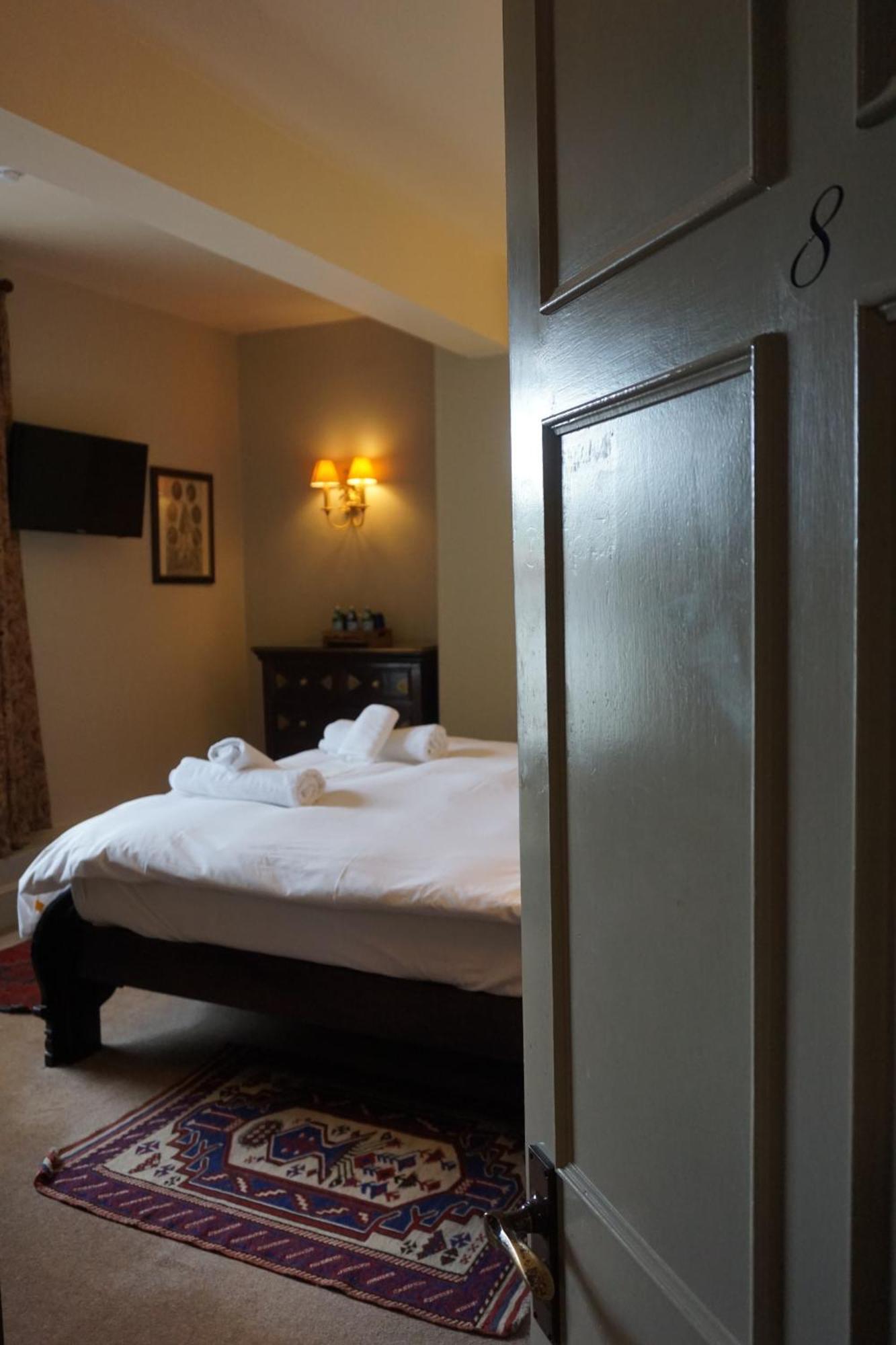 The Pembroke Arms 호텔 Wilton  객실 사진